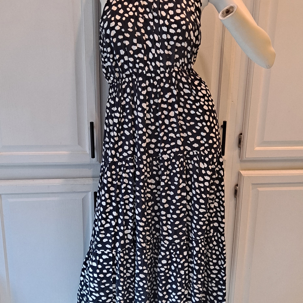 Elegant Black and White Maxi Dress
